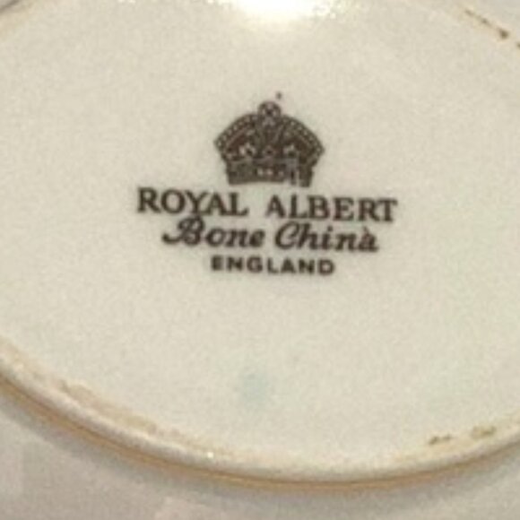 Vintage‎ Royal Albert England Bone China PRIMULETTE Pattern Sugar & Cream Set - Picture 7 of 7